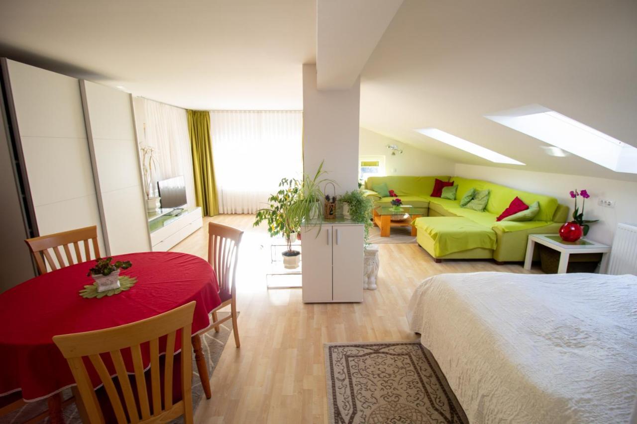 Garden Apartments Jansa ราโดว์ลิตซา ภายนอก รูปภาพ