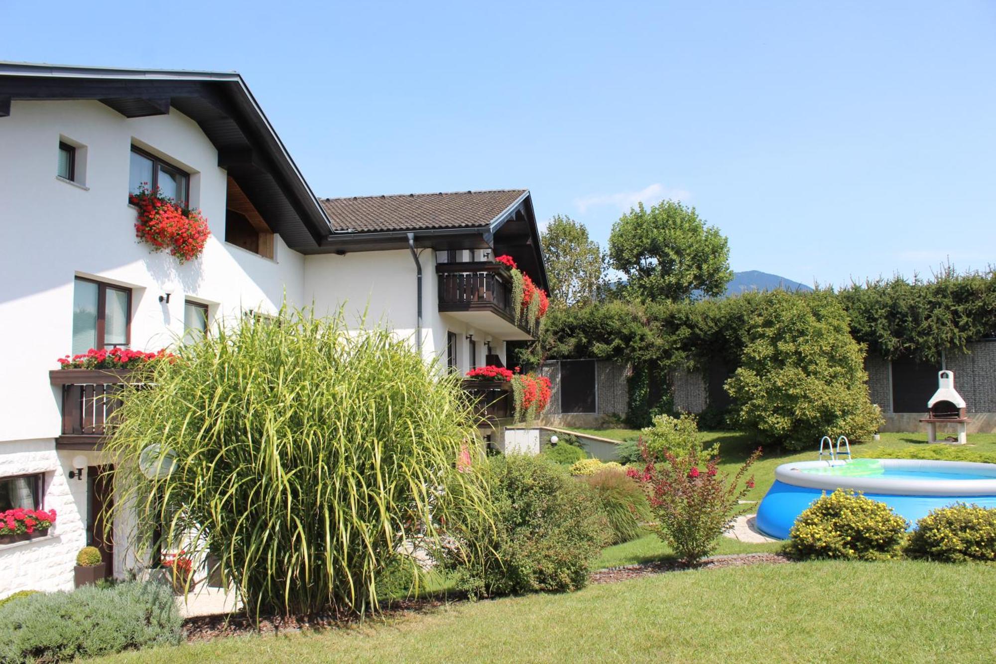 Garden Apartments Jansa ราโดว์ลิตซา ห้อง รูปภาพ