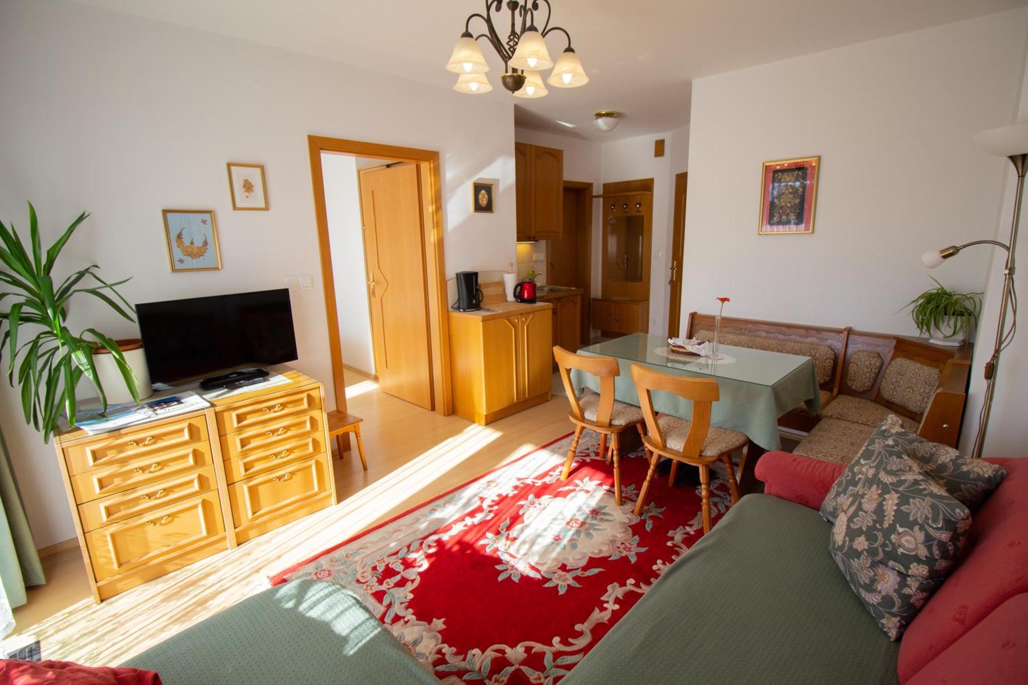 Garden Apartments Jansa ราโดว์ลิตซา ห้อง รูปภาพ
