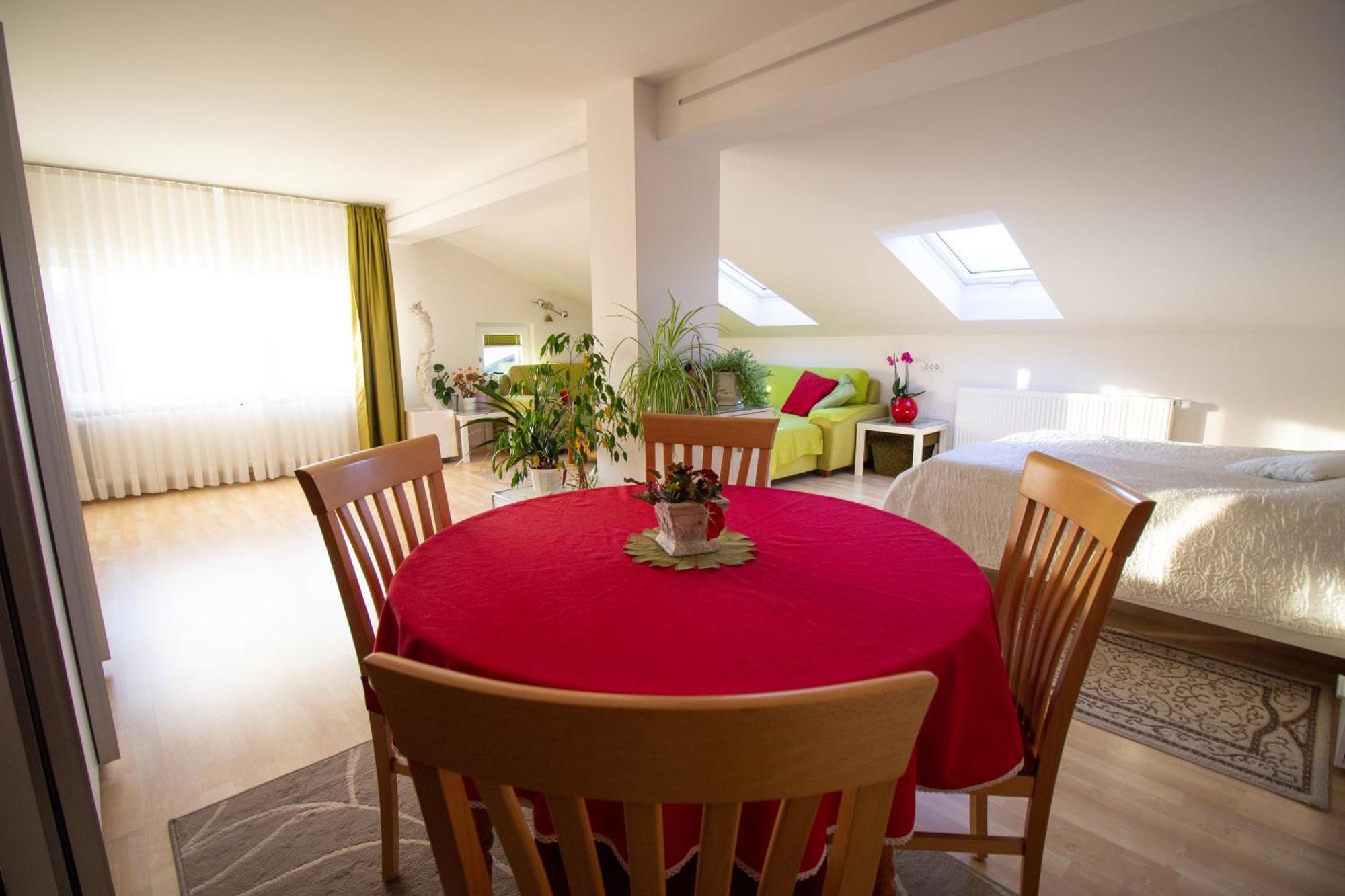 Garden Apartments Jansa ราโดว์ลิตซา ห้อง รูปภาพ