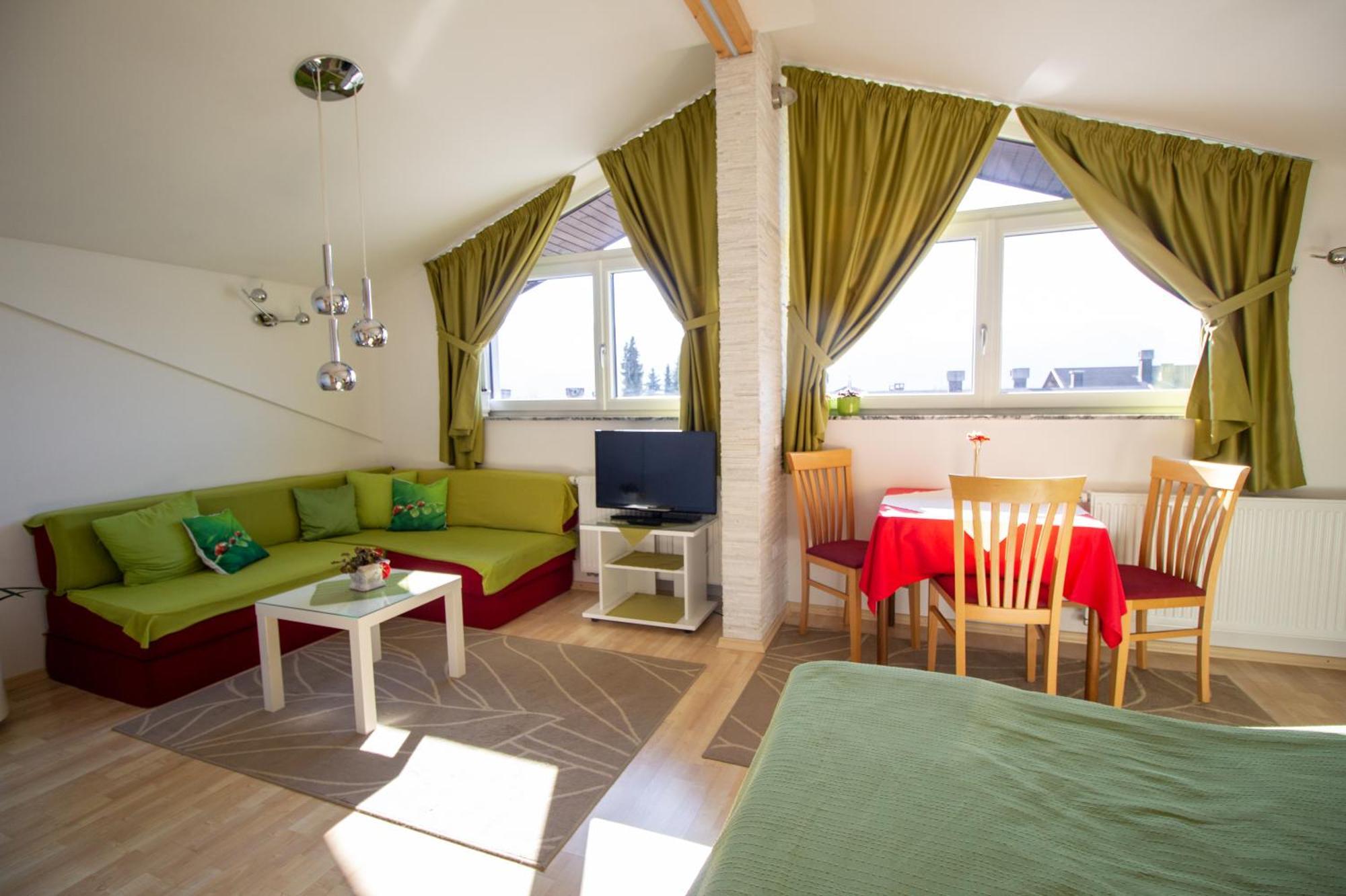 Garden Apartments Jansa ราโดว์ลิตซา ห้อง รูปภาพ