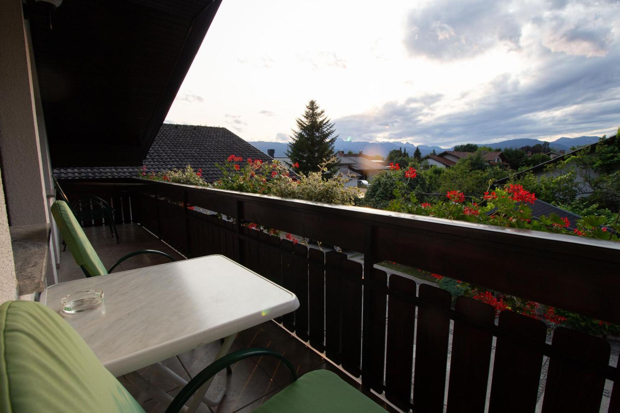 Garden Apartments Jansa ราโดว์ลิตซา ห้อง รูปภาพ