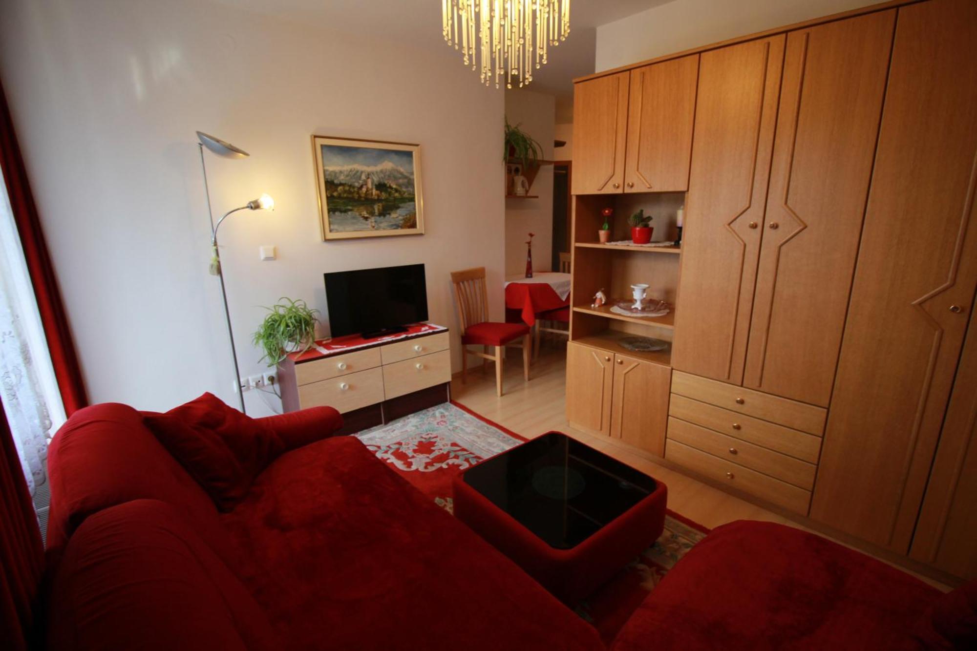 Garden Apartments Jansa ราโดว์ลิตซา ห้อง รูปภาพ